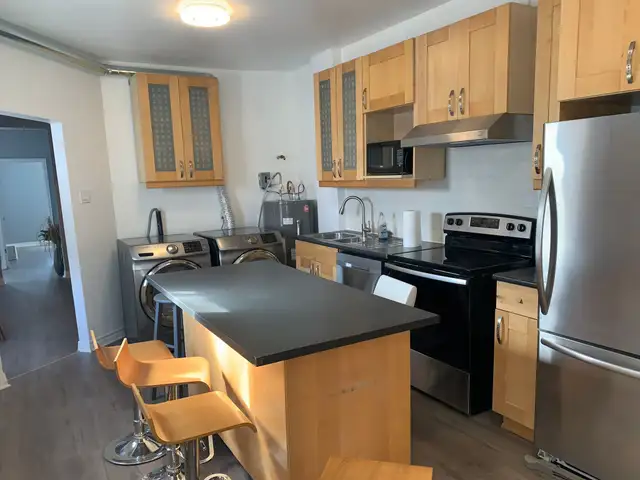 Rénovée chambre meublée pour femme