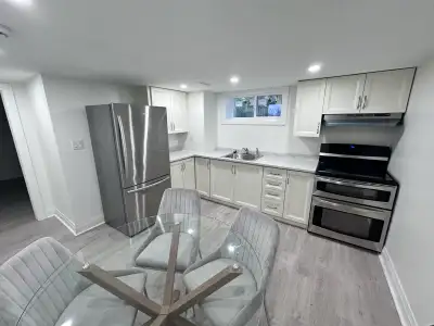 Eglinton Ave E & Bellamy Rd ** SPACIOUS FAMILY HOME – UTILITIES INCLUDED! ** Quiet neighborhood perf...