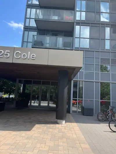 Room for Sharing Available – Downtown Toronto