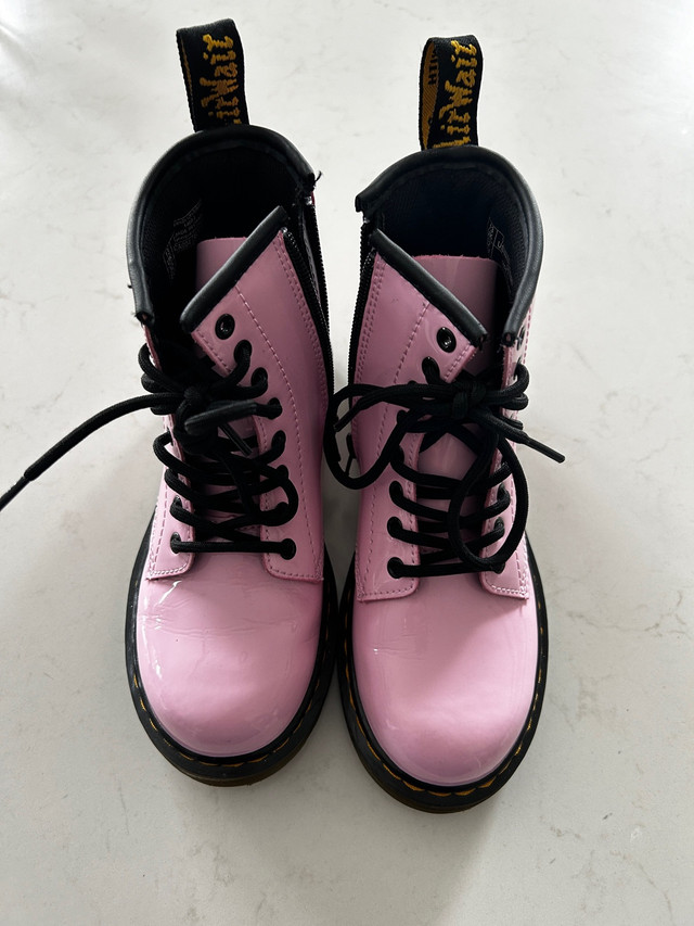 Like new - Kids Doc Martens - pink, size US 1  in Kids & Youth in Cambridge