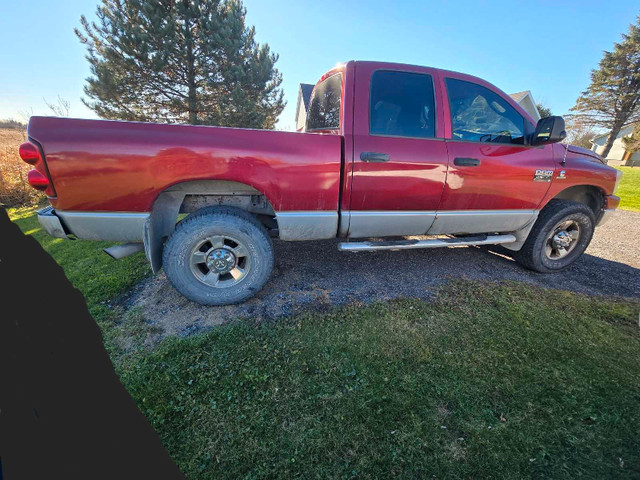 REDUCED! 2007 5.9 cummins 2500 Laramie 4x4 in Cars & Trucks in Kingston - Image 2