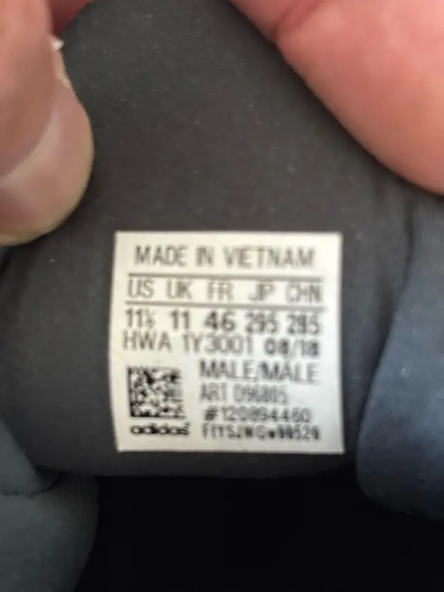 New without box, Adidas Alphabounce, men size 11.5 in Men's Shoes in Oshawa / Durham Region - Image 4