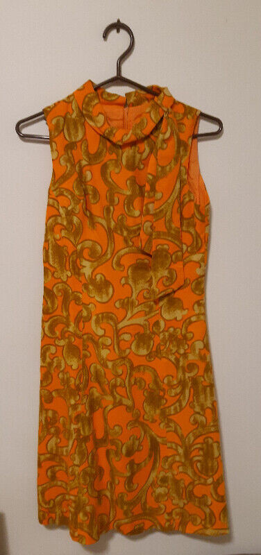 Vintage Dresses (1940s-1980s) in Arts & Collectibles in Kamloops - Image 3