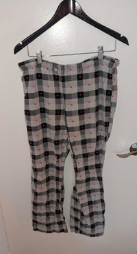 Women's La Vie En Rose Pajamas - Size Medium