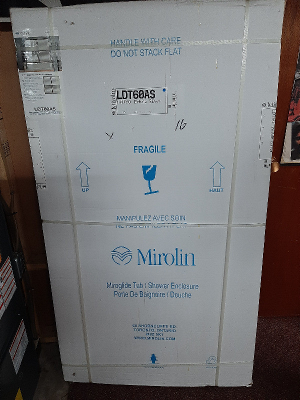 )))))  MIROLIN SLIDING SHOWER DOOR NOW $ 200 )))) in Plumbing, Sinks, Toilets & Showers in Trenton - Image 2