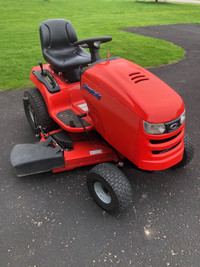 Simplicity Regent Lawn Tractor low hrs