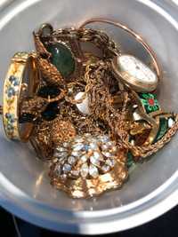Lot bijoux vintage en or plaqué 