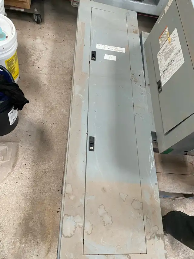 GE A Series 3 panel board in Electrical in Summerside - Image 3