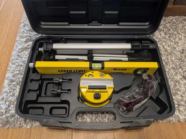 Titan Laser Level Kit in Hand Tools in Kitchener / Waterloo - Image 4