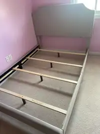 Double bed fram with headboard. 
