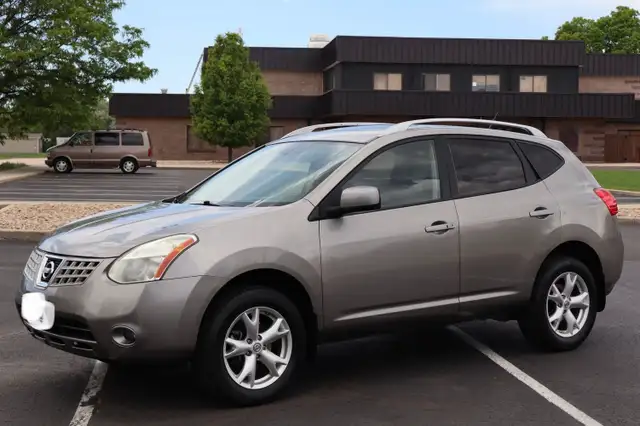 2009 Nissan Rogue BC local vehicle.