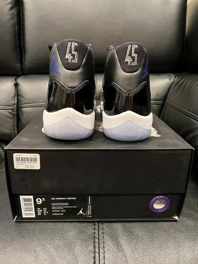 Air Jordan 11 Retro • Space Jam • Size 9.5 in Men's Shoes in City of Toronto - Image 3