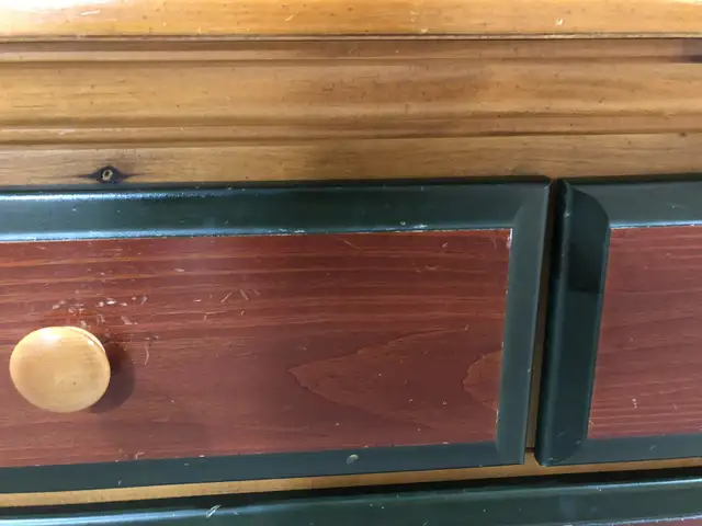 Dresser in Dressers & Wardrobes in City of Toronto - Image 4