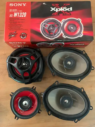 All speakers for $150 or separate components priced as follows: Sony Xplod XS-W1320 2-Way 5.25" spea...