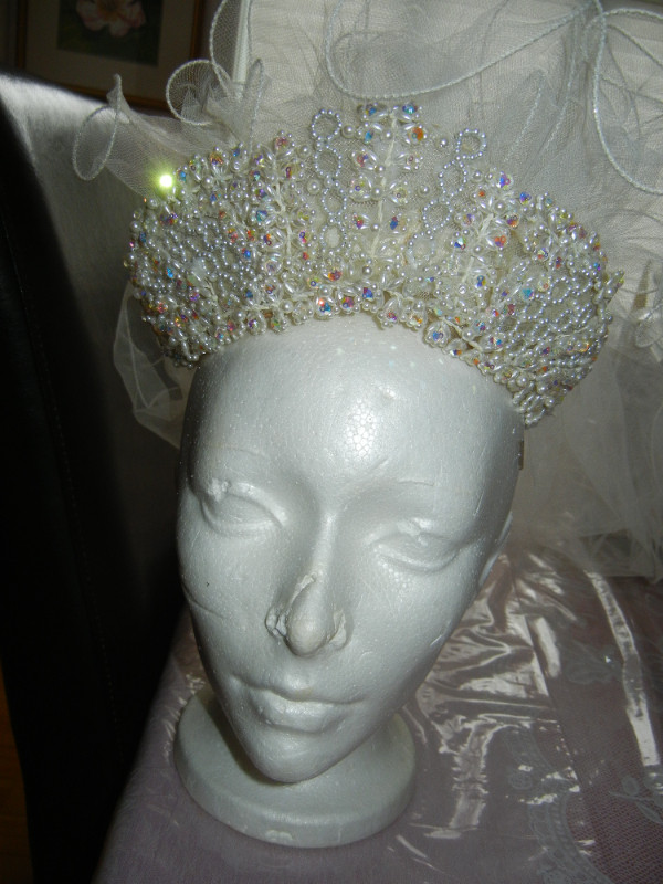 Crown glittering tiara with detachable mid length veil in Wedding in Leamington - Image 4