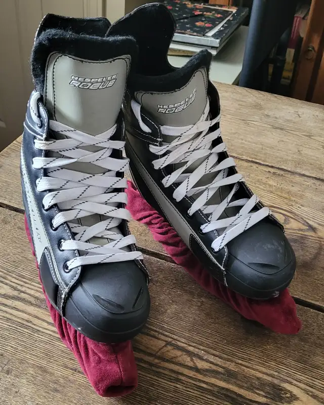 Mens size 8 Hockey Skates - street shoe size 9 - 9.5 in Hockey in St. Catharines - Image 8