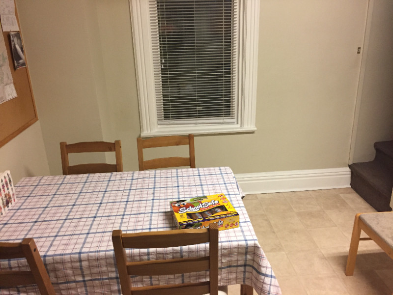 1 Bedroom Rental in Student house near downtown all-inclusive in Long Term Rentals in Peterborough