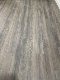 Plancher Stratifié/ Laminated Flooring