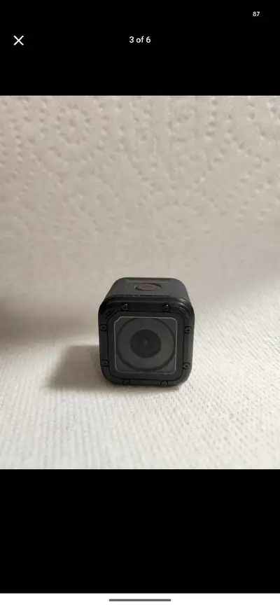 Selling Hero Session 5, GoPro remote control, both original charging cables & Accessories Accessorie...