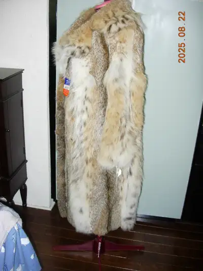 Manteau de lynx, View more