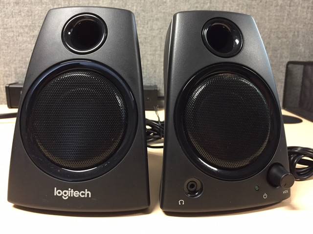 Logitech speakers in Speakers, Headsets & Mics in Winnipeg