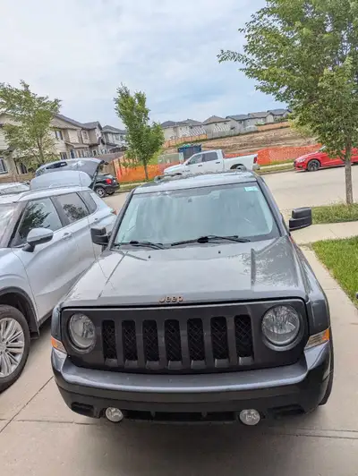 Jeep Patriot 2016, 75th anniversary edition. In good condition, runs w/o any problems. All season ti...