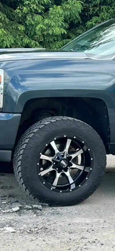 Tires and rims Only been on truck few months 295/60r20 predator XAT 10ply Rims 20x10 -24 offset MO 9...