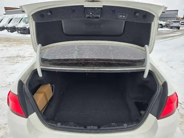 2011 BMW 535Xi Xdrive in Cars & Trucks in Mississauga / Peel Region - Image 9