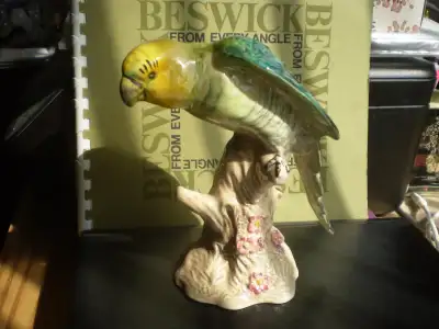 Beswick Bird Figurine - " Parakeet " - #930 -, View more