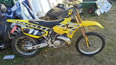 YZ-325 ESR 2011 Crazy low hours, maybe used for 3 summers , Comes with orig 250 cylinder, head an pi...