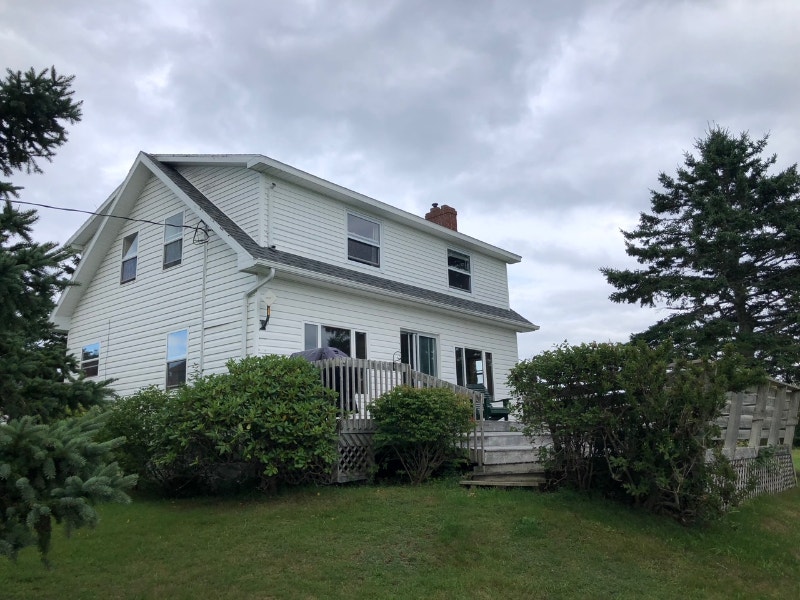 Well maintained 2 bedroom house for rent in Ross Ferry Long Term