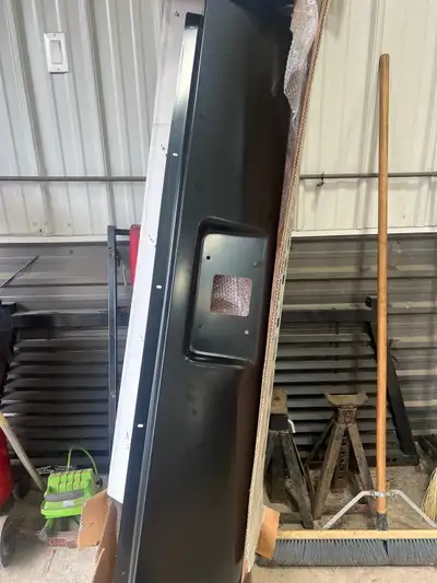 Brand new just open the box to take a picture, 2007-2013 gmc Sierra steel roll pan