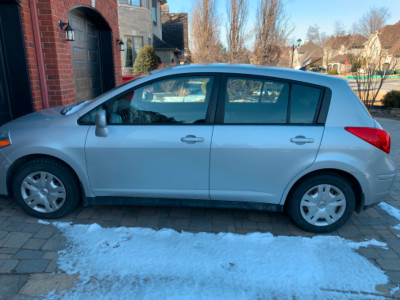 2010 Nissan Versa NO RUST good condition