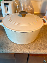 Cuisinart Enameled Cast Iron 5-Quart Round covered casserole