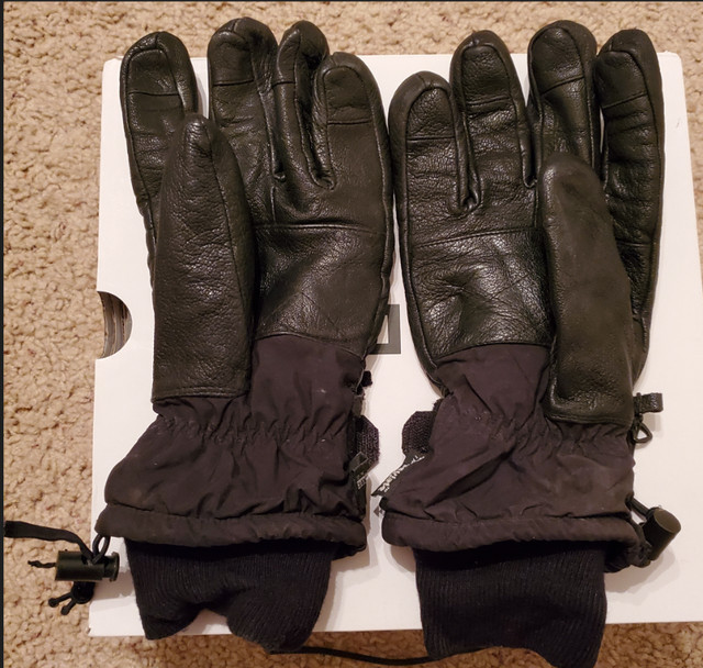 Motorcycle gloves in Motorcycle Parts & Accessories in Markham / York Region - Image 2