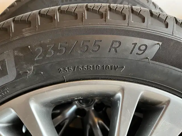 2010-2015 Tires with Rims For RX350 Only Used For Two Summers in Tires & Rims in Mississauga / Peel Region - Image 6