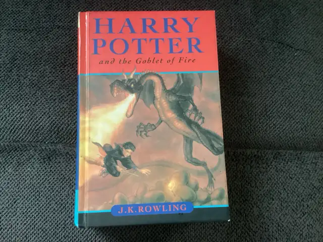 1st Edition Books : Harry Potter ( errors ) and Hunger Games in Children & Young Adult in St. Catharines - Image 4
