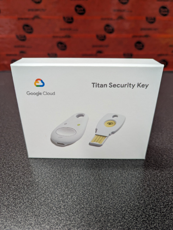 NEW - Google Titan Security Key in Flash Memory & USB Sticks in Markham / York Region