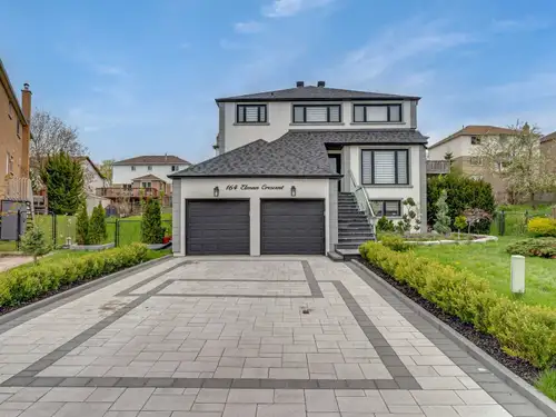 Modern Above-Grade Basement Apartment – Newmarket (Yonge St / Green Lane) *Newly renovated, bright a...