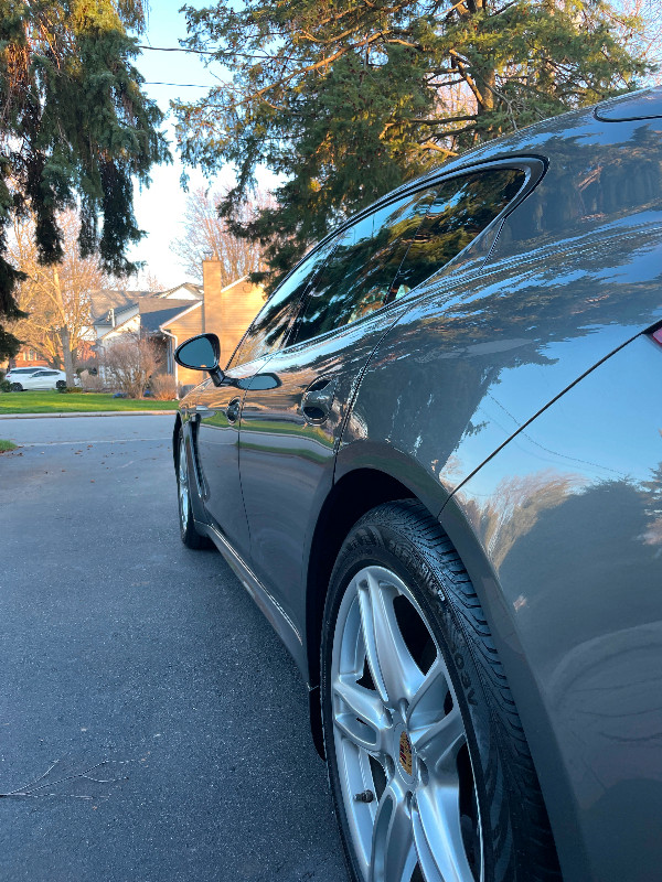 Porsche Panamera 4 Excellent Condition in Cars & Trucks in City of Toronto - Image 2