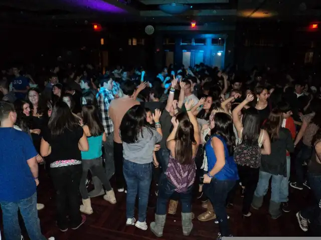 Professional DJ For Hire !600053757499811847