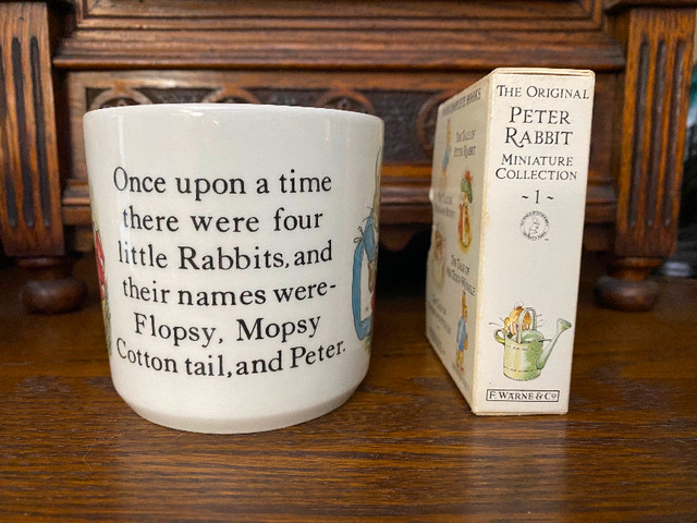 WEDGEWOOD Peter Rabbit Mug & Miniature Beatrix Potter 4 Book Set in Home Décor & Accents in Mississauga / Peel Region - Image 4