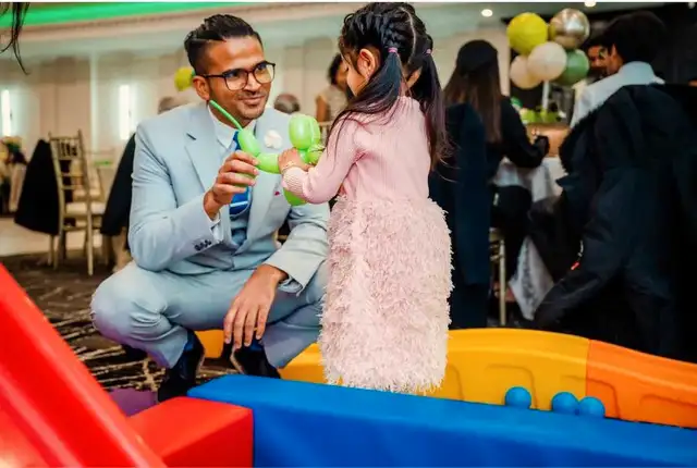 Corporate Magician in Toronto62864359804289124