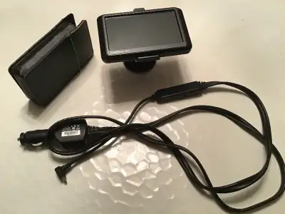 GPS Garmin Nüvi 265 W, GPS Unit Drive Smart écran de 4.3 -inch. Écran portable Bluetooth GPS Navigat...