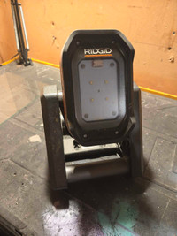 RIDGID GEN5X 18V Cordless Portable Flood Light