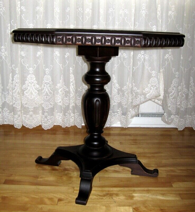 ANCIENNE TABLE DE SALON c.1900 ANTIQUE LIVING ROOM TABLE in Arts & Collectibles in West Island - Image 2
