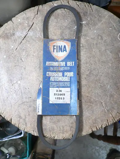 plusieurs strap automobile Fina antique a 20$ ch. photo 1 et 2 strap Fina # 10972.3 neuf modèle 236...