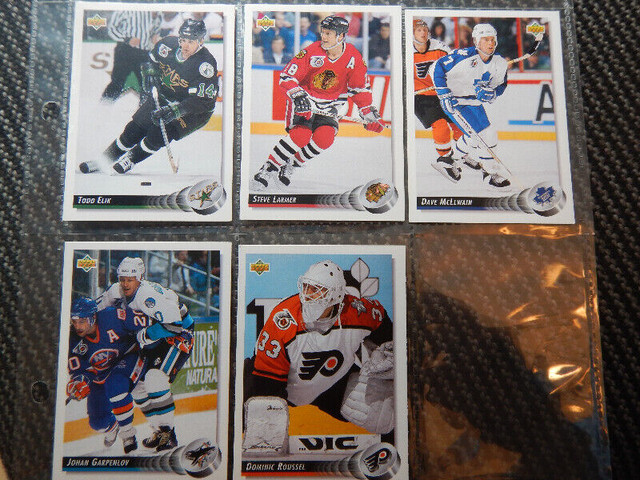 Cartes de hockey Upper deck, diff séries et cadeaux lors achat dans Art et objets de collection  à Laurentides - Image 2