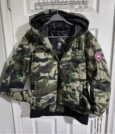 CANADA GOOSE CABRI HOODY., View more
