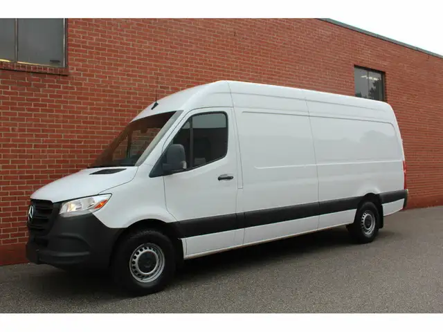 2022 Mercedes Sprinter Cargo Van, 2500 . No Accident.